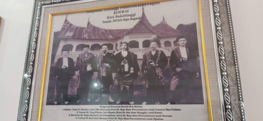 Photo by Intan Raja Baginda of the most important leaders of the Kurai/Koerai Nagari government in  Bukittinggi (courtesy of the author, CC BY-NC-SA licence).